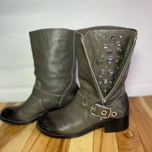 Vince Camuto Walt Boots- Grey